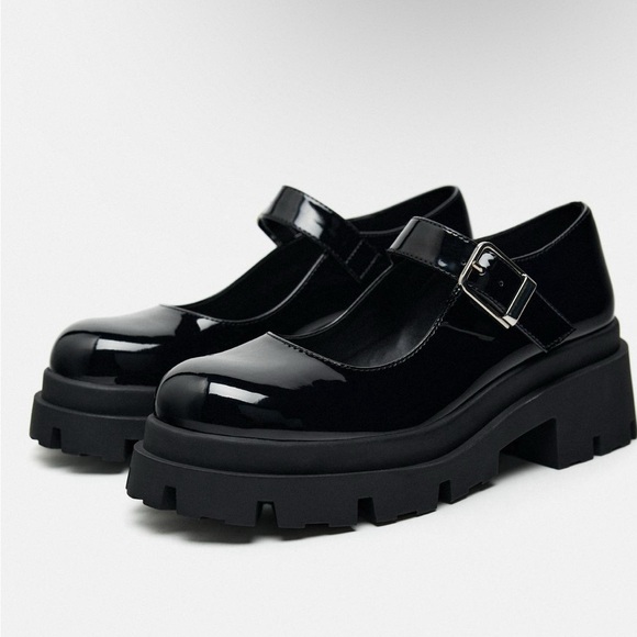 Lug Sole Mary Jane - Picture 5 of 9